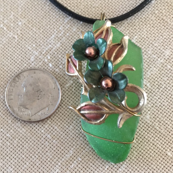 Sea Glass Vintage Jewelry Necklace Green - Picture 3 of 8